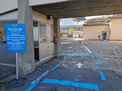 Drive-through per i tamponi nel vecchio Ospedalino