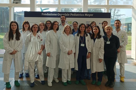 Foto del team delle Malattie Metaboliche e del Servizio Farmaceutico del Meyer che si è occupata del percorso terapeutico dei bambini affetti da SMA